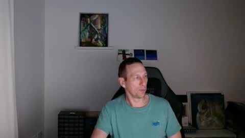 Snapshot of alexhunter4u chatting on 12/31/24, 12:21 alexhunter4u online show from 12/31/24, 12:21