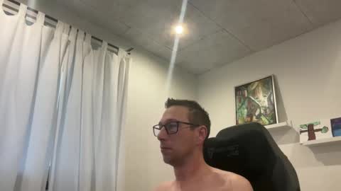 Snapshot of alexhunter4u chatting on 01/14/25, 08:20 alexhunter4u online show from 01/14/25, 08:20