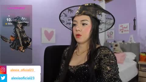 Snapshot of alexia_fit23 chatting on 10/30/25, 08:16 Alexia online show from 10/30/25, 08:16