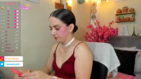 Snapshot of alexia_fit23 chatting on 07/11/26, 12:30 Alexia online show from 07/11/26, 12:30