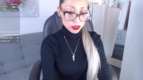 Snapshot of alexia_james_ chatting on 04/27/26, 08:40 Alexa online show from 04/27/26, 08:40
