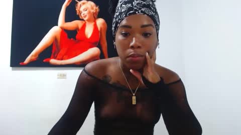 Snapshot of alexia_sinclaire24 chatting on 10/01/25, 12:05 alexia_sinclaire24 online show from 10/01/25, 12:05