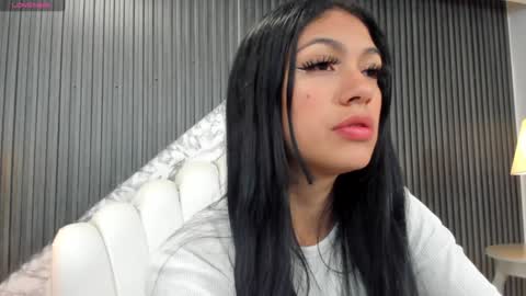 Alexiaa  Online 1430 to 2100 GMT-5 online show from 02/06/25, 03:06