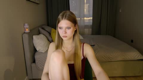 Alexia online show from 04/08/26, 04:18