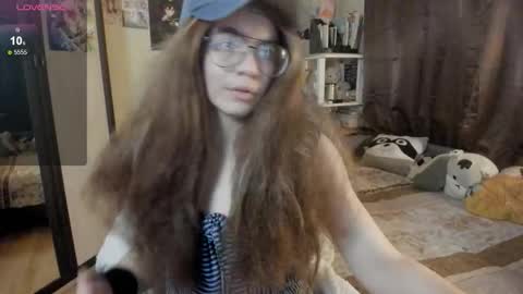 Snapshot of alexiamaiex chatting on 11/22/25, 11:48 alexiamaiex online show from 11/22/25, 11:48