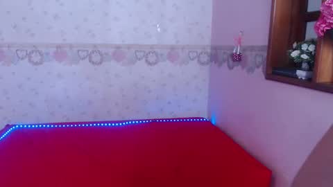 Alexia online show from 02/22/25, 12:08