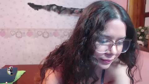 Alexia online show from 10/14/25, 12:17