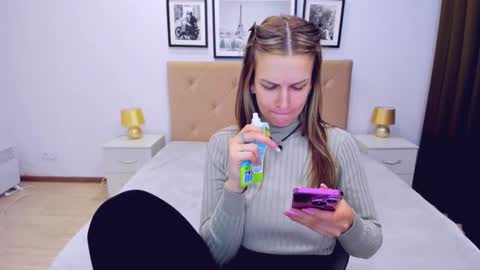 Snapshot of alexiayellow chatting on 01/21/25, 12:46 Alexia online show from 01/21/25, 12:46