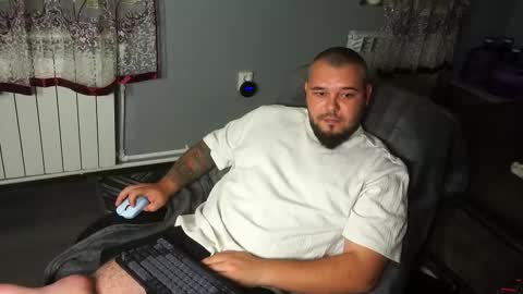 Alex online show from 10/19/25, 09:04