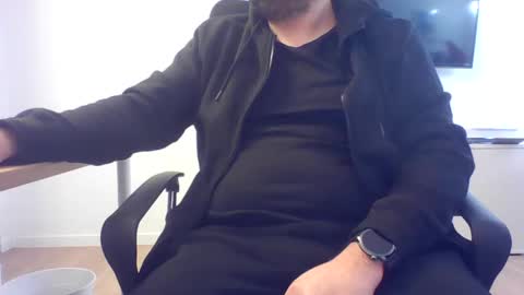 Snapshot of alexisgood888 chatting on 12/18/25, 07:36 Slave Alex online show from 12/18/25, 07:36