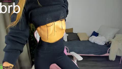 Alexis   Mon Tue Wed Thu Fri 7 GMT 0100am-0700am  online show from 09/29/25, 08:13