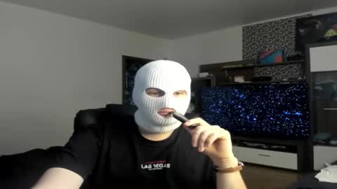 Snapshot of alexs9xtime chatting on 12/04/25, 09:51 alexs9xtime online show from 12/04/25, 09:51