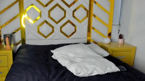 Alexsavage  online show from 03/05/25, 12:05