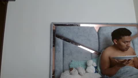 alex y luisa online show from 09/25/25, 03:38