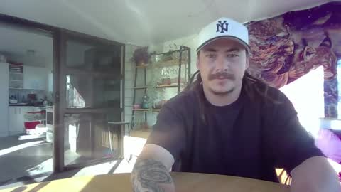 Alex online show from 04/01/26, 04:13