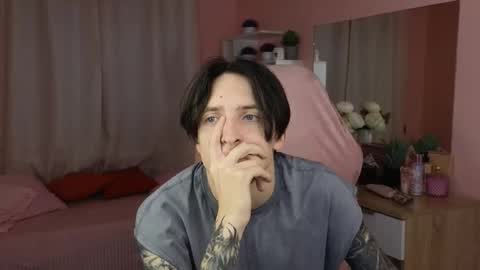 Alex online show from 11/11/25, 12:05