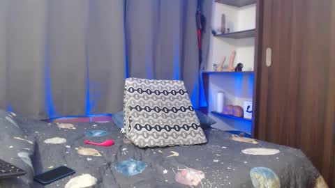 alexxx1106 online show from 12/20/24, 01:14