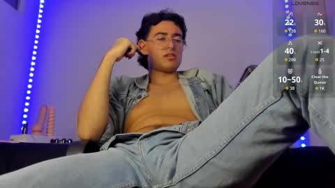 Snapshot of alexxx_savage chatting on 11/12/25, 05:30 Alexander online show from 11/12/25, 05:30