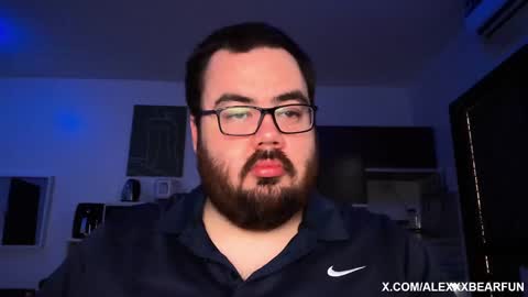 Snapshot of alexxxbear chatting on 02/21/25, 03:01 alexxxbear online show from 02/21/25, 03:01