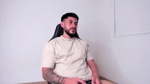 Snapshot of alexxxmachine chatting on 12/10/24, 11:51 Alex freelance model instagram alex b229 online show from 12/10/24, 11:51