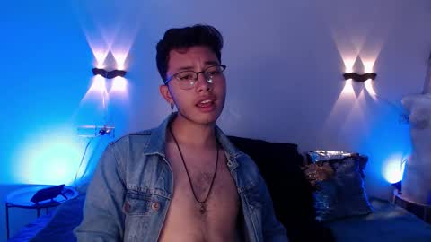 Snapshot of alexy_re chatting on 11/15/25, 04:47 alexy re online show from 11/15/25, 04:47