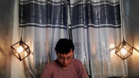 Snapshot of alexy_re chatting on 11/16/25, 05:07 alexy re online show from 11/16/25, 05:07