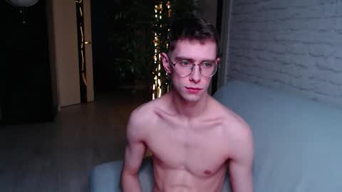 Alfie online show from 10/22/25, 04:40