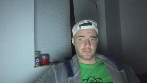 Snapshot of alfiesolomons87 chatting on 02/28/25, 07:14 alfiesolomons87 online show from 02/28/25, 07:14