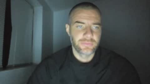 Snapshot of alfiesolomons87 chatting on 10/10/25, 01:04 alfiesolomons87 online show from 10/10/25, 01:04