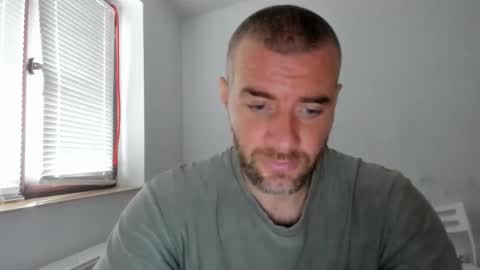 Snapshot of alfiesolomons87 chatting on 11/04/25, 09:30 alfiesolomons87 online show from 11/04/25, 09:30