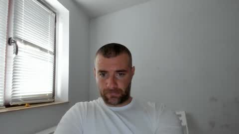 Snapshot of alfiesolomons87 chatting on 11/17/25, 11:05 alfiesolomons87 online show from 11/17/25, 11:05