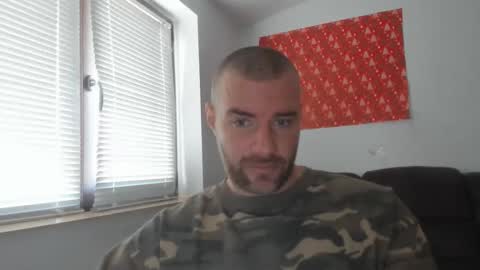 Snapshot of alfiesolomons87 chatting on 12/17/25, 09:59 alfiesolomons87 online show from 12/17/25, 09:59