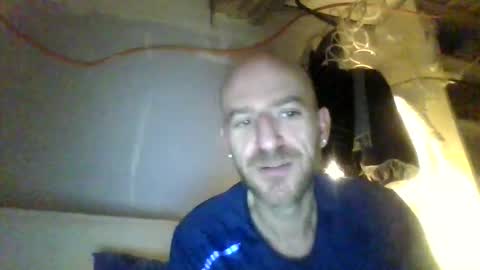 Snapshot of alfred151 chatting on 04/11/26, 06:01 Edgarrrdd1021 online show from 04/11/26, 06:01