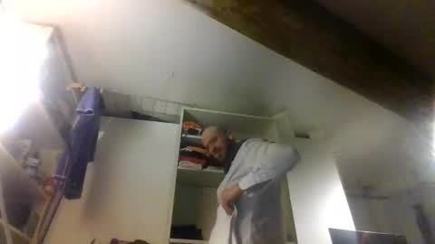 Snapshot of alfred151 chatting on 04/15/26, 07:10 Edgarrrdd1021 online show from 04/15/26, 07:10