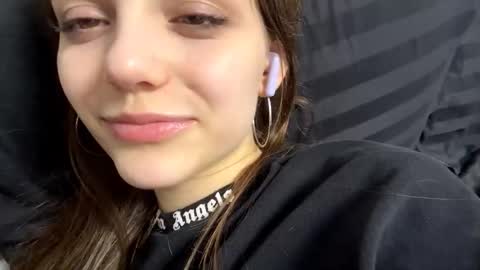 Snapshot of alfrediamordino chatting on 11/23/25, 02:22 Alice online show from 11/23/25, 02:22