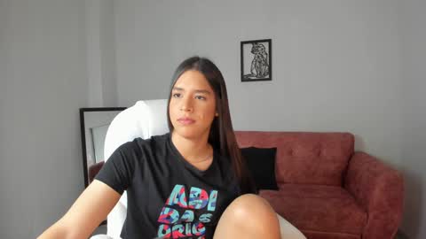 Snapshot of alice23jones chatting on 01/04/25, 06:40 Alice online show from 01/04/25, 06:40