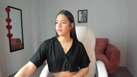 Snapshot of alice23jones chatting on 03/08/25, 12:41 Alice online show from 03/08/25, 12:41