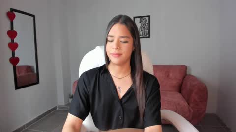 Snapshot of alice23jones chatting on 03/08/25, 03:45 Alice online show from 03/08/25, 03:45