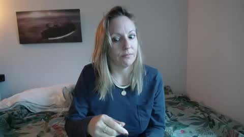 Snapshot of alice8363 chatting on 12/08/24, 09:02 Alice online show from 12/08/24, 09:02