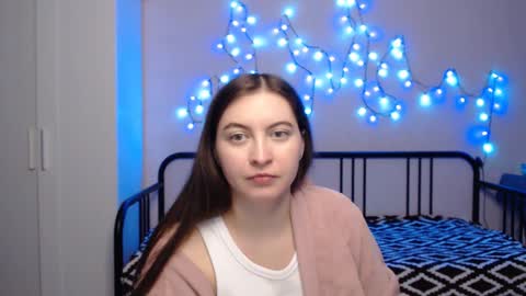 Snapshot of alice_________________________ chatting on 12/24/24, 06:17 Alice online show from 12/24/24, 06:17