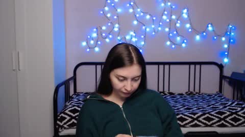 Snapshot of alice_________________________ chatting on 01/02/25, 07:51 Alice online show from 01/02/25, 07:51