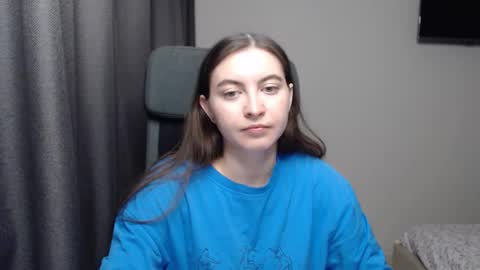 Snapshot of alice_________________________ chatting on 02/11/25, 04:35 Alice online show from 02/11/25, 04:35