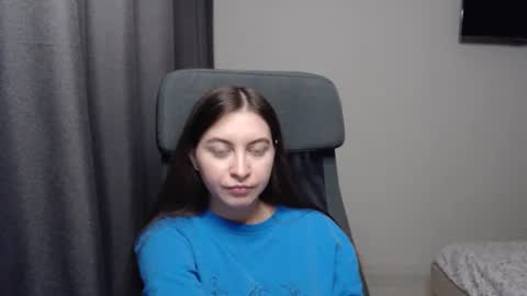 Snapshot of alice_________________________ chatting on 02/16/25, 08:44 Alice online show from 02/16/25, 08:44