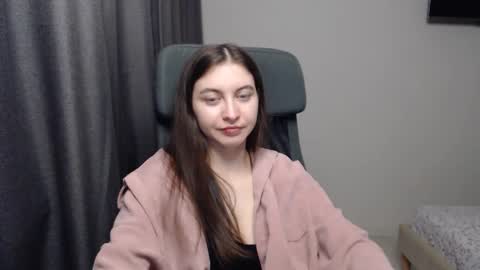 Snapshot of alice_________________________ chatting on 02/19/25, 11:46 Alice online show from 02/19/25, 11:46