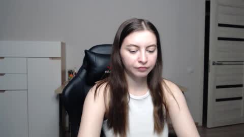 Snapshot of alice_________________________ chatting on 02/23/25, 10:09 Alice online show from 02/23/25, 10:09