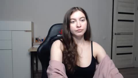 Snapshot of alice_________________________ chatting on 03/08/25, 09:08 Alice online show from 03/08/25, 09:08