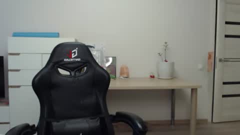 Alice online show from 07/12/26, 08:49