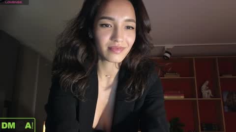 Snapshot of alice_bane chatting on 12/20/24, 05:29 A R Y A T I A online show from 12/20/24, 05:29