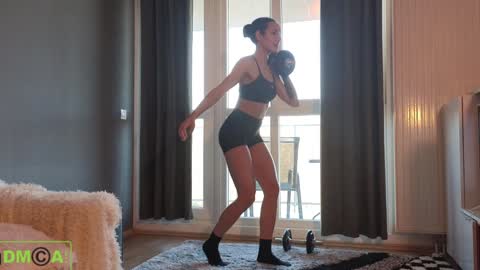 Snapshot of alice_bane chatting on 01/06/25, 11:07 A R Y A T I A online show from 01/06/25, 11:07