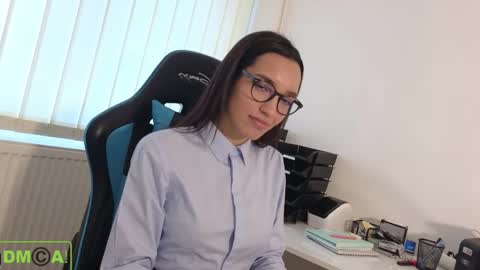 Snapshot of alice_bane chatting on 02/23/25, 02:04 A R Y A T I A online show from 02/23/25, 02:04